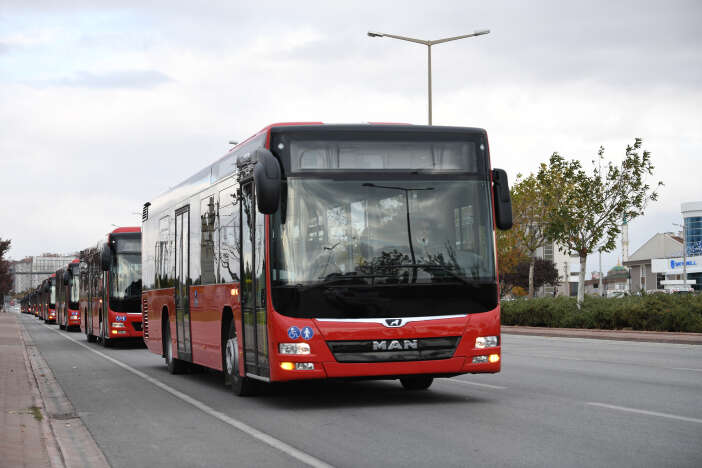 konyada-buyuksehir-100-yeni-otobus-daha-aliyor