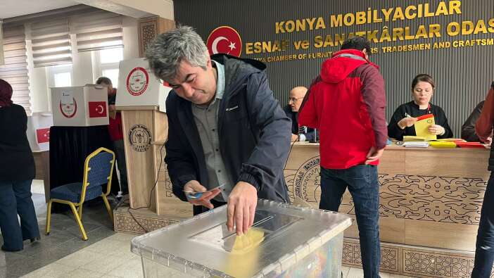 konyada-mobilyaci-esnafi-tercihini-yine-mehmet-gunbastan-yana-kullandi