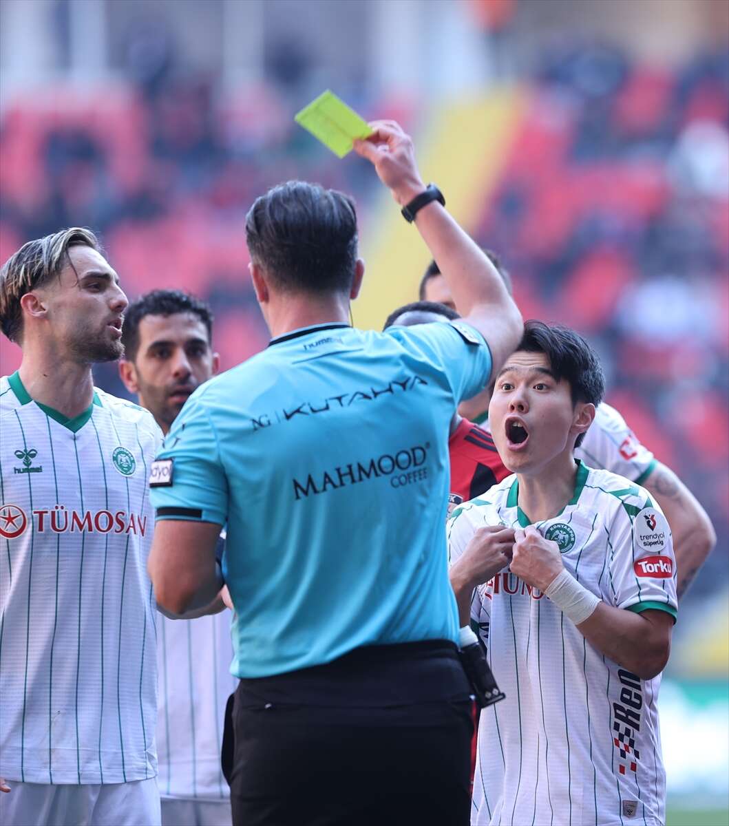 konyasporlu-oyuncudan-kotu-haber-besiktas-macina-cikamayacak