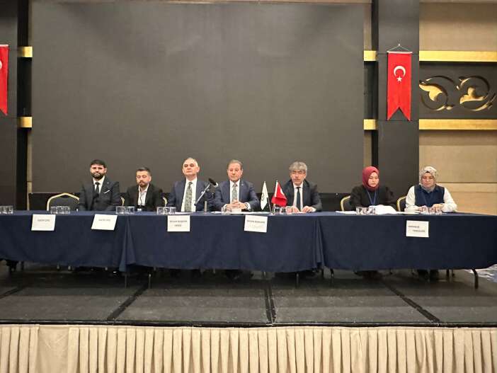 konyadaki-bir-esnaf-odasinda-yillarin-baskani-kaybetti