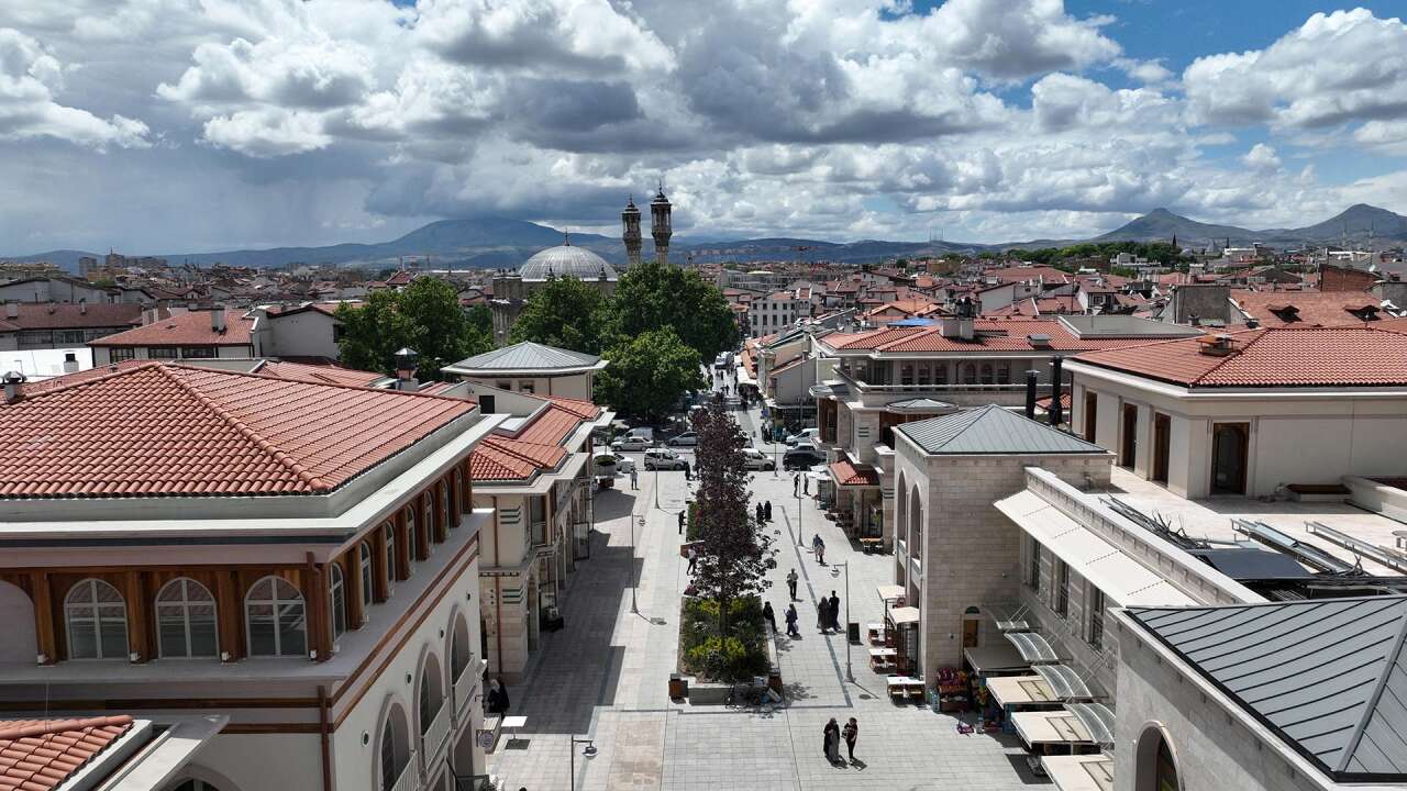 konyadaki-bu-dukkanin-fiyati-istanbul-nisantasi-ile-yarisiyor