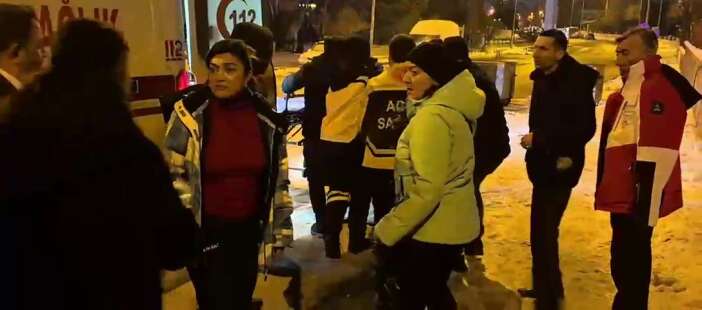 genc-kiz-sokak-ortasinda-kanlar-icinde-bulundu