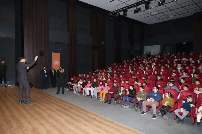 karatay-belediyesinden-yariyil-tatiline-kultur-dopingi