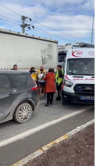 konyada-otomobil-tira-arkadan-carpti-kadin-surucu-yaralandi