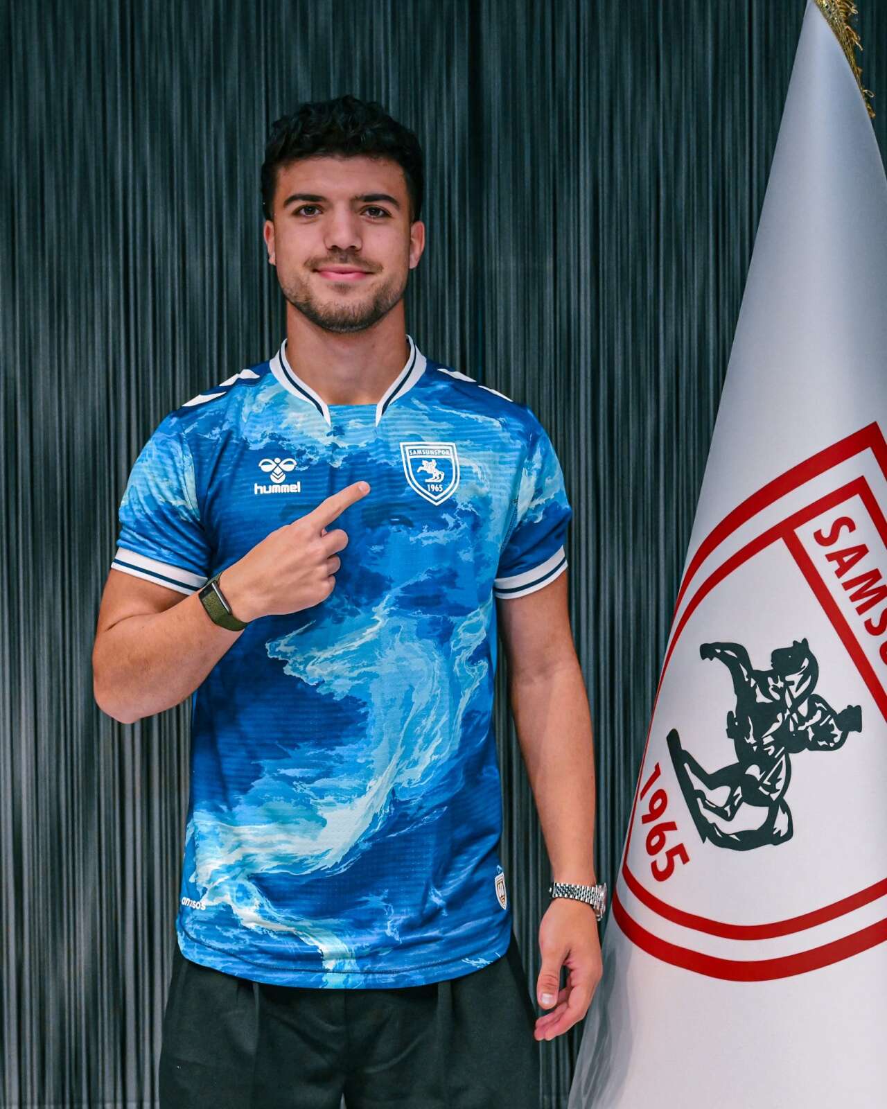 super-lig-ekibi-futbolcusunun-trafik-kazasina-karistigini-duyurdu