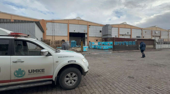 konyadaki-dondurma-deposunda-amonyak-panigi