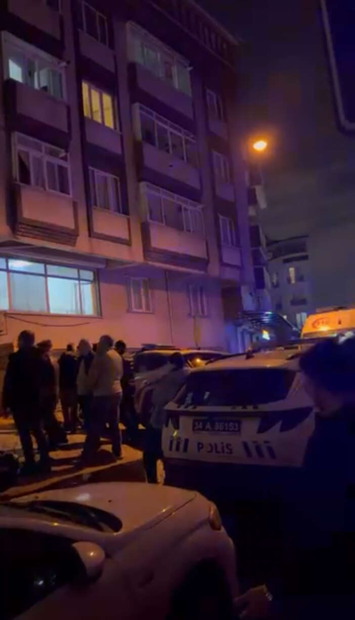 once-oglunu-sonra-kendini-oldurdu