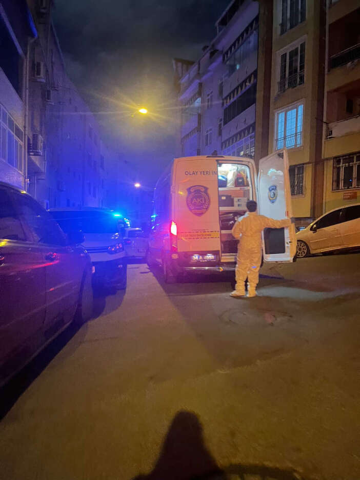 once-oglunu-sonra-kendini-oldurdu