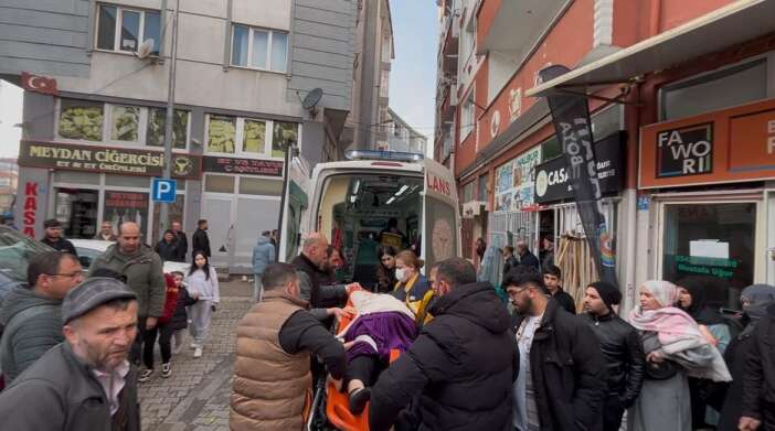 yasli-kadin-komsusunun-bicakli-saldirisina-ugradi