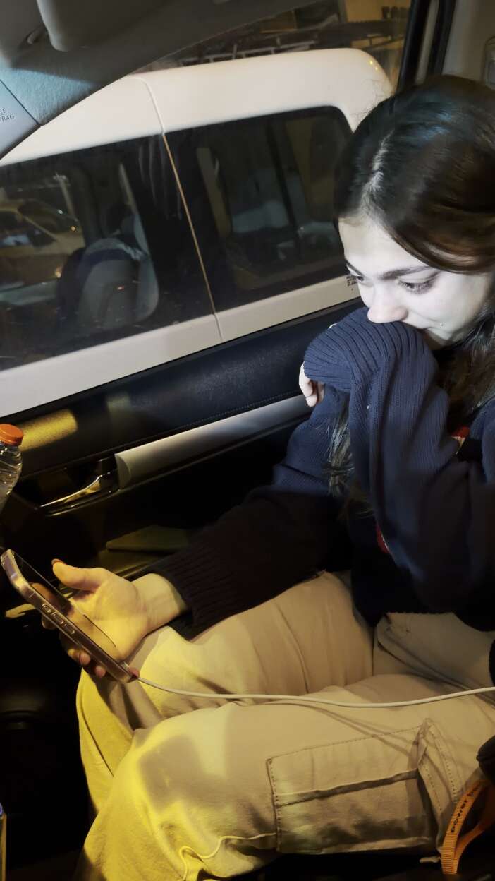 depremzede-beliz-kendisine-montunu-veren-askeri-buldu