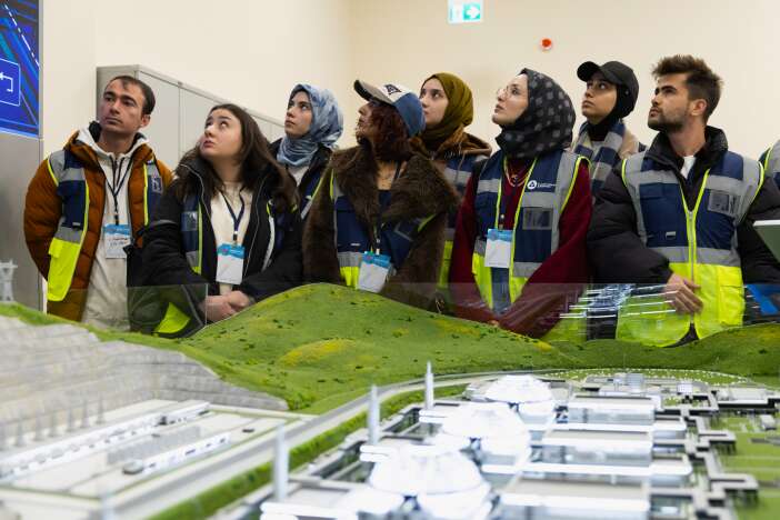 konyadaki-genc-muhendisler-akkuyu-ngs-sahasini-ziyaret-etti