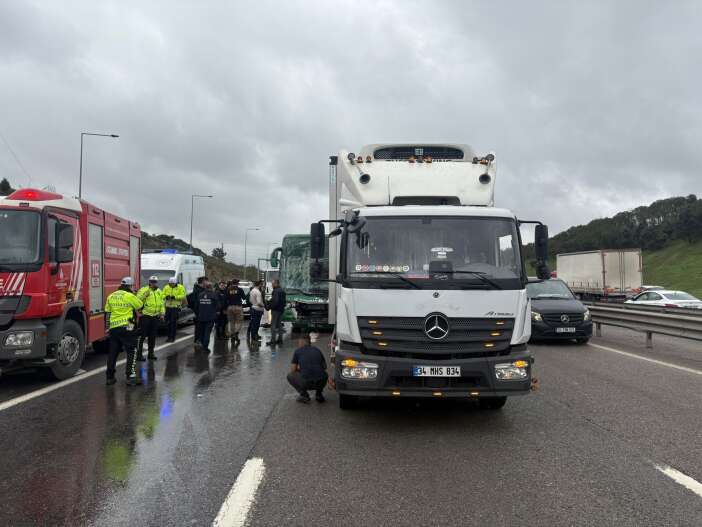 konyaspor-otobusu-istanbulda-kaza-yapti