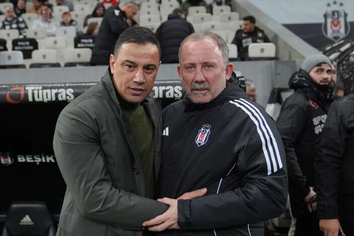 besiktas-konyaspor-macinda-tribunler-karisti