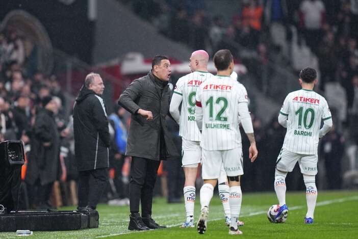 besiktas-konyaspor-macinda-tribunler-karisti