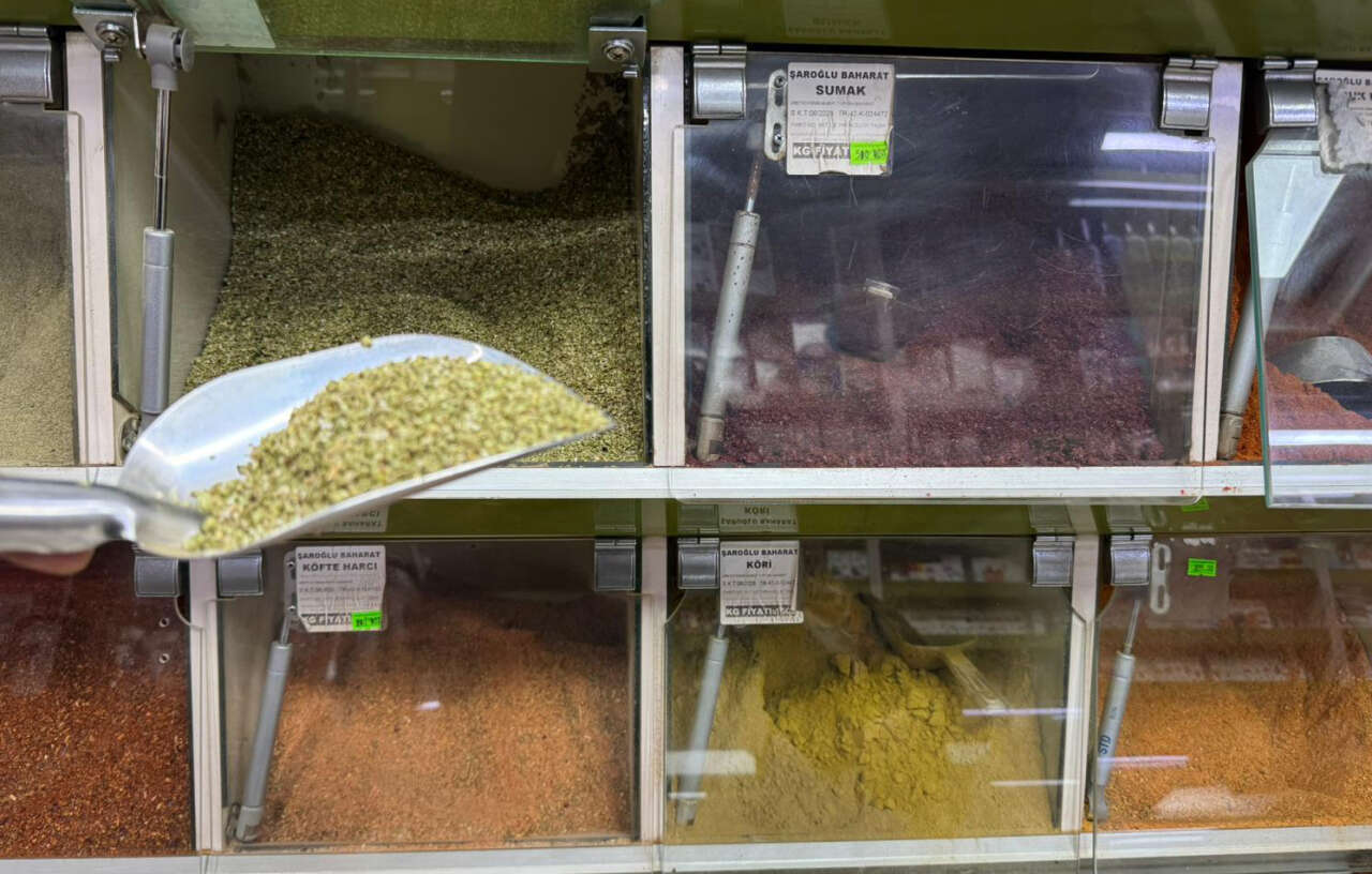 konyadan-sahte-baharat-uyarisi-boya-bile-karisiyor