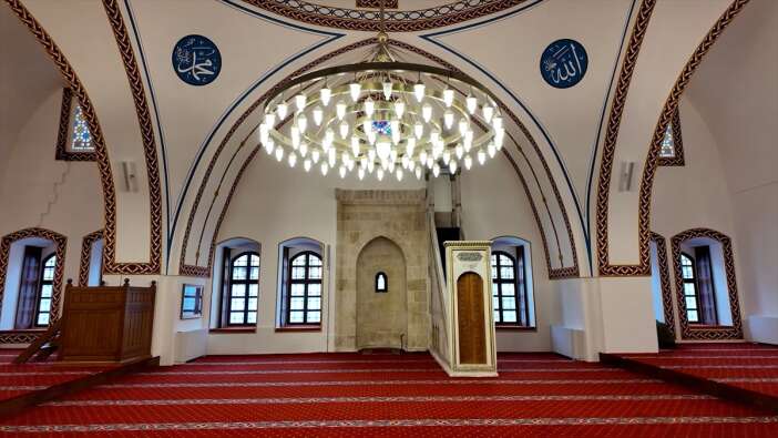 konyanin-ayaga-kaldirdigi-caminin-imami-konustu