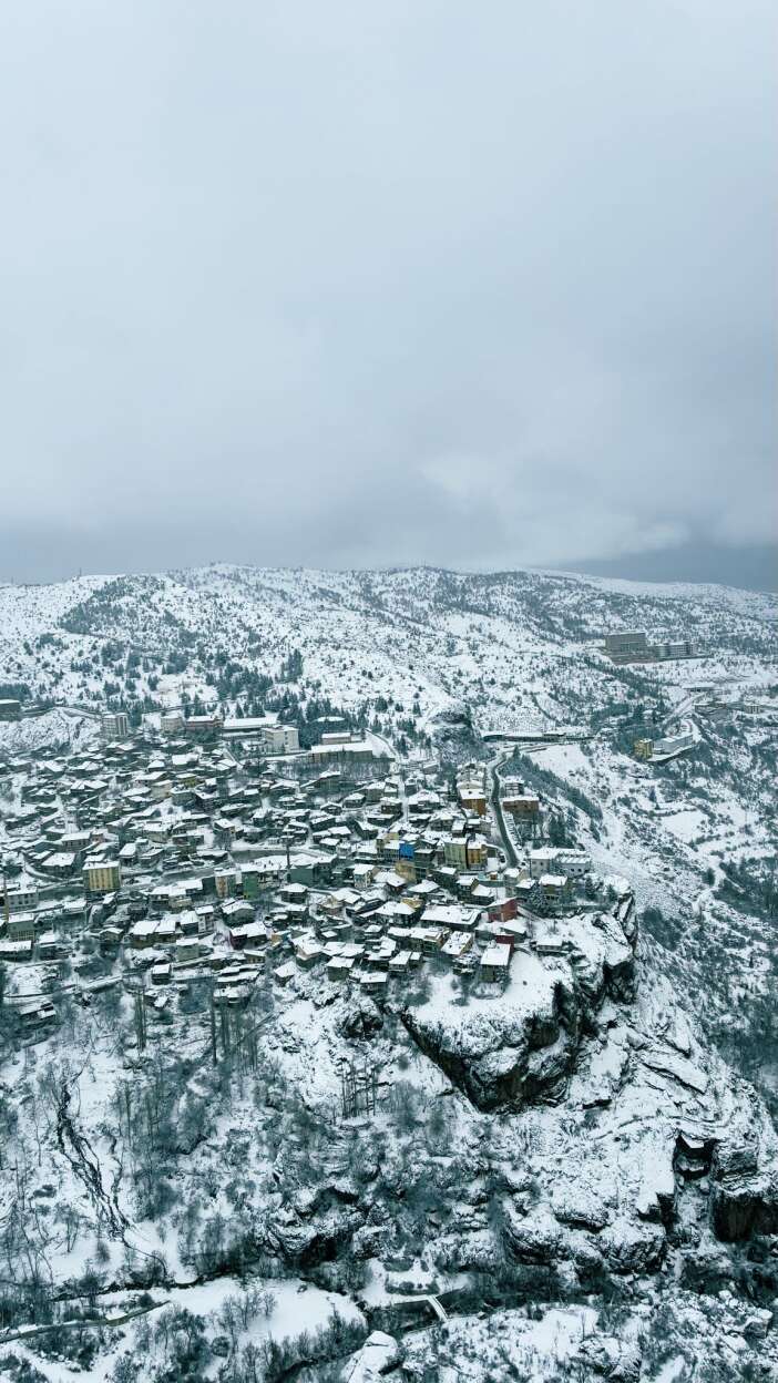 konyanin-catisindaki-kar-ortusu-uzaydan-goruntulendi