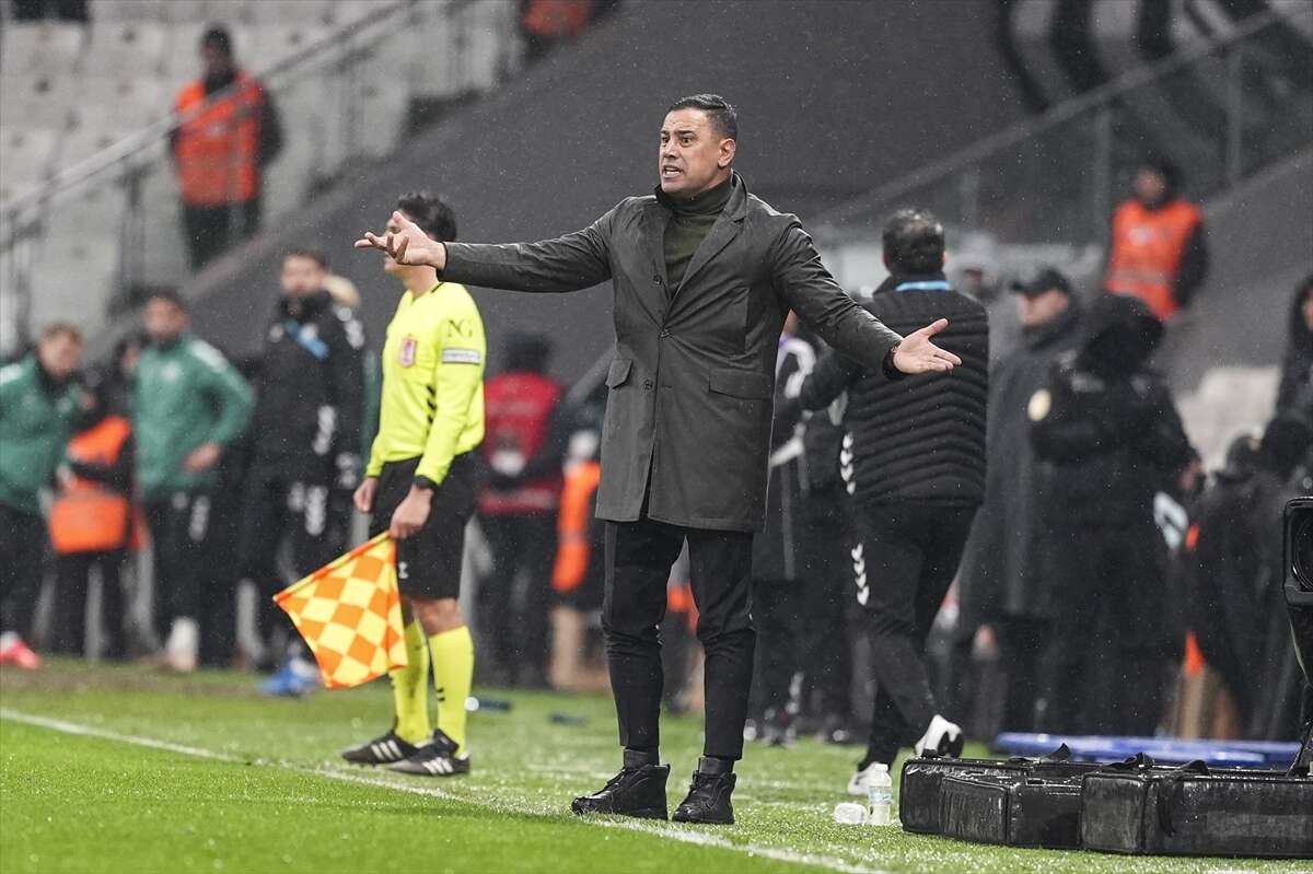 cagdas-atana-bir-tepki-de-umit-ozattan-cok-simariyorsun