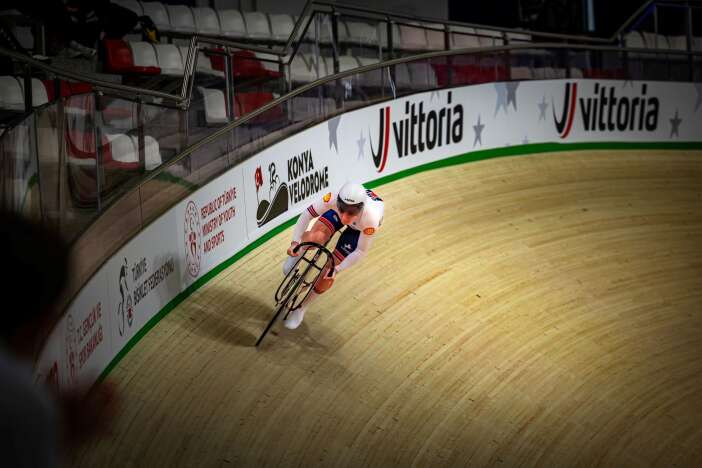konya-velodromunda-dunya-rekorlari-kirildi