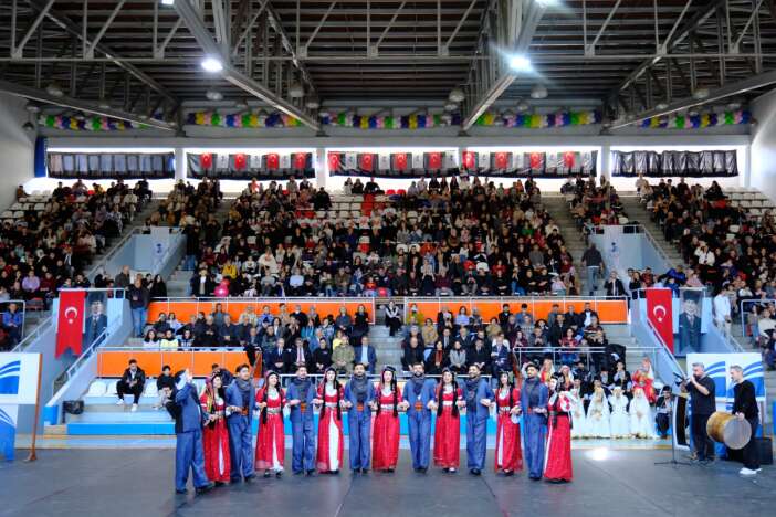 konyada-aksehir-universiteliler-kis-senligi-sona-erdi