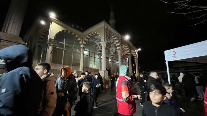 konyada-berat-kandili-camilerde-dualarla-idrak-edildi