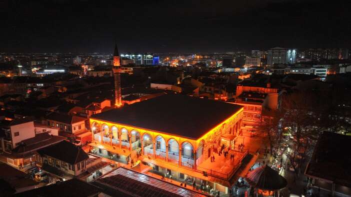 konyada-berat-kandili-camilerde-dualarla-idrak-edildi