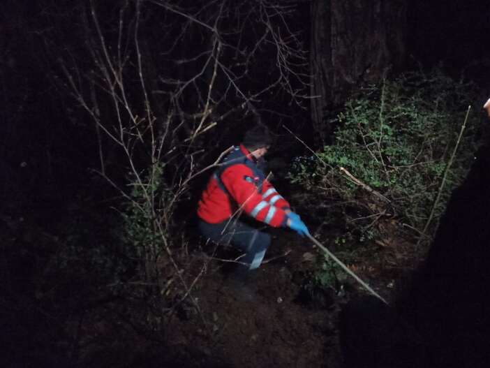 ucuruma-yuvarlanan-kisiyi-kurtarmak-isteyen-4-itfaiye-eri-zehirlendi