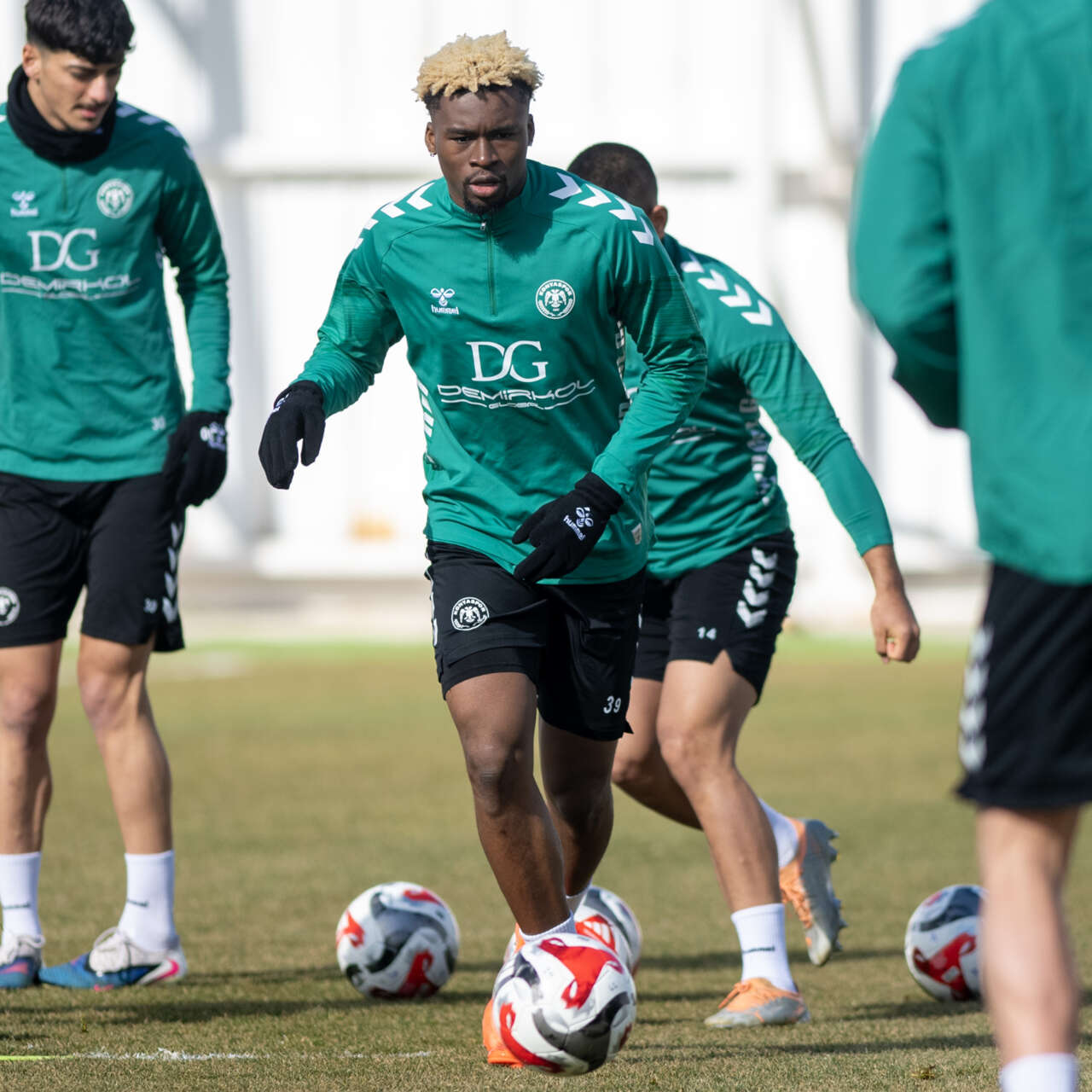 konyasporda-kupa-mesaisi-tam-gaz-devam-ediyor