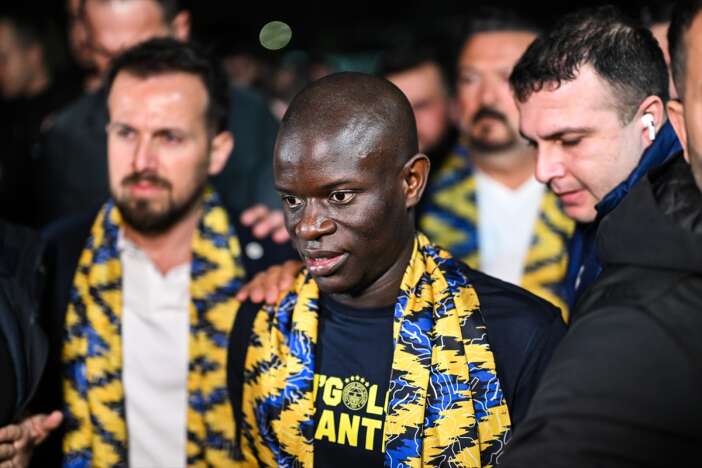 fenerbahcenin-yeni-transferi-ngolo-kante-istanbulda