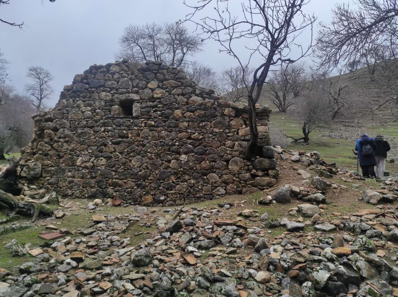 koyluler-tesadufen-kesfetti-iceri-giren-gozlerine-inanamiyor