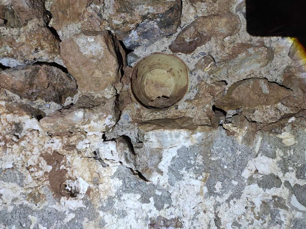 koyluler-tesadufen-kesfetti-iceri-giren-gozlerine-inanamiyor