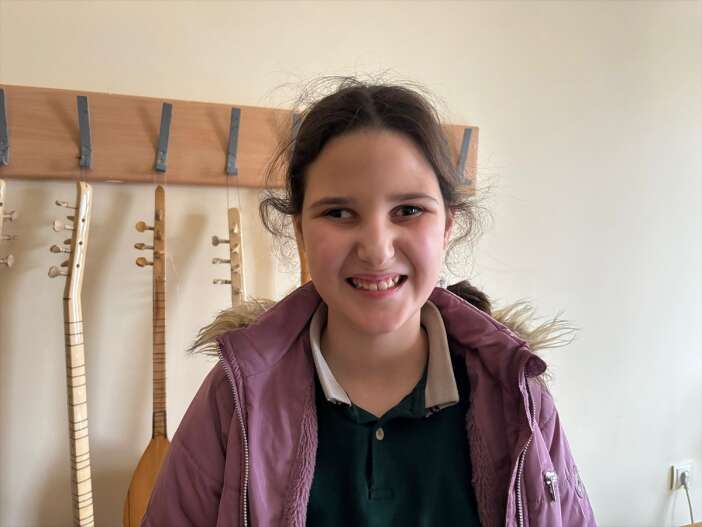 mukaddes-ogretmen-karanligini-konyada-notalarla-aydinlatti