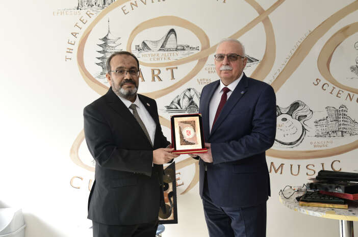 rus-profesor-cift-konya-teknik-universitesine-geldi