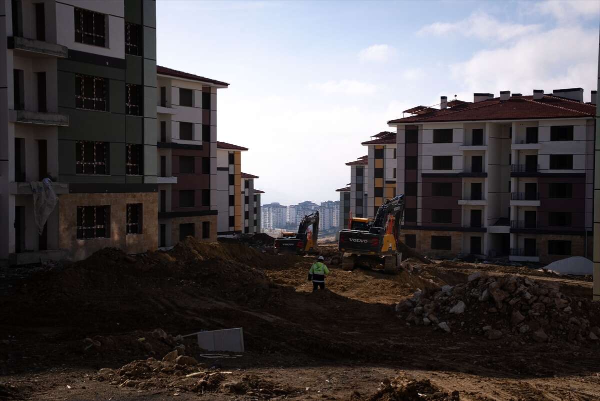 200-bin-kisilik-dev-ekip-deprem-bolgesinde-asrin-felaketinden-asrin-insasina