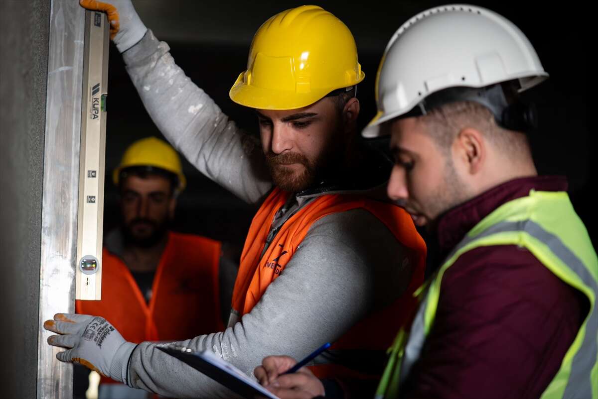 200-bin-kisilik-dev-ekip-deprem-bolgesinde-asrin-felaketinden-asrin-insasina