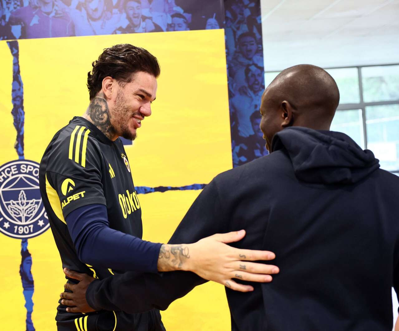 fenerbahcenin-yeni-transfer-ngolo-kante-ilk-antrenmanina-cikti