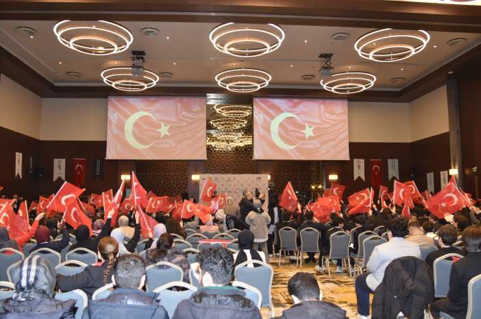 gencler-konyada-diplomasi-masasinda-bulustu