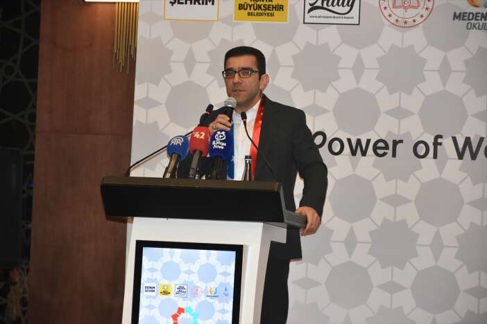 gencler-konyada-diplomasi-masasinda-bulustu