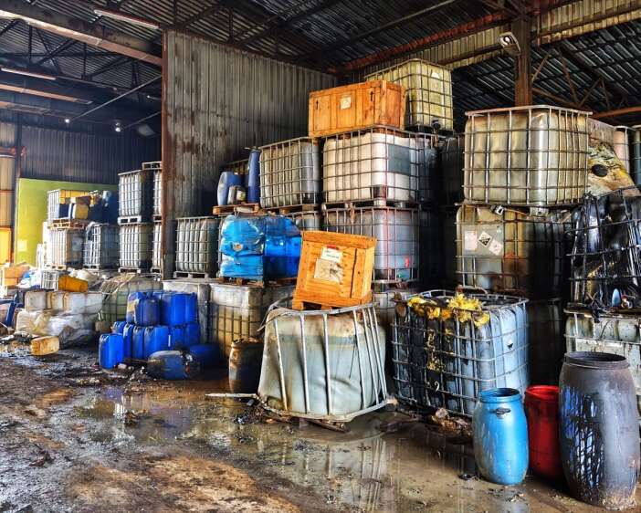 geri-donusum-fabrikasina-kacak-akaryakit-baskini