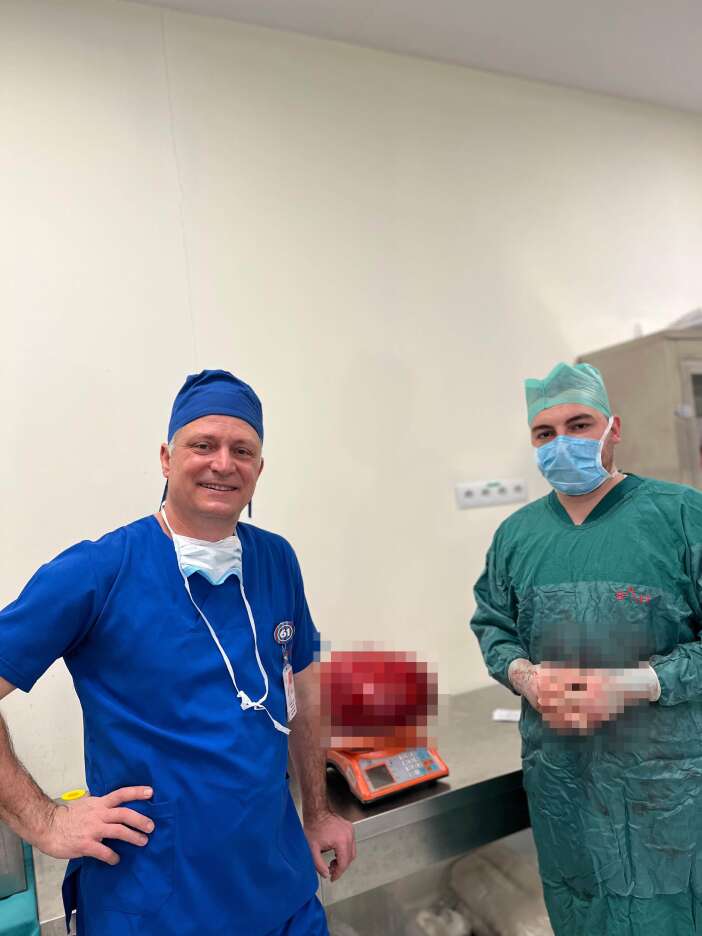 kilo-aldigini-zannederken-gercek-bambaska-cikti-hemen-ameliyata-alindi