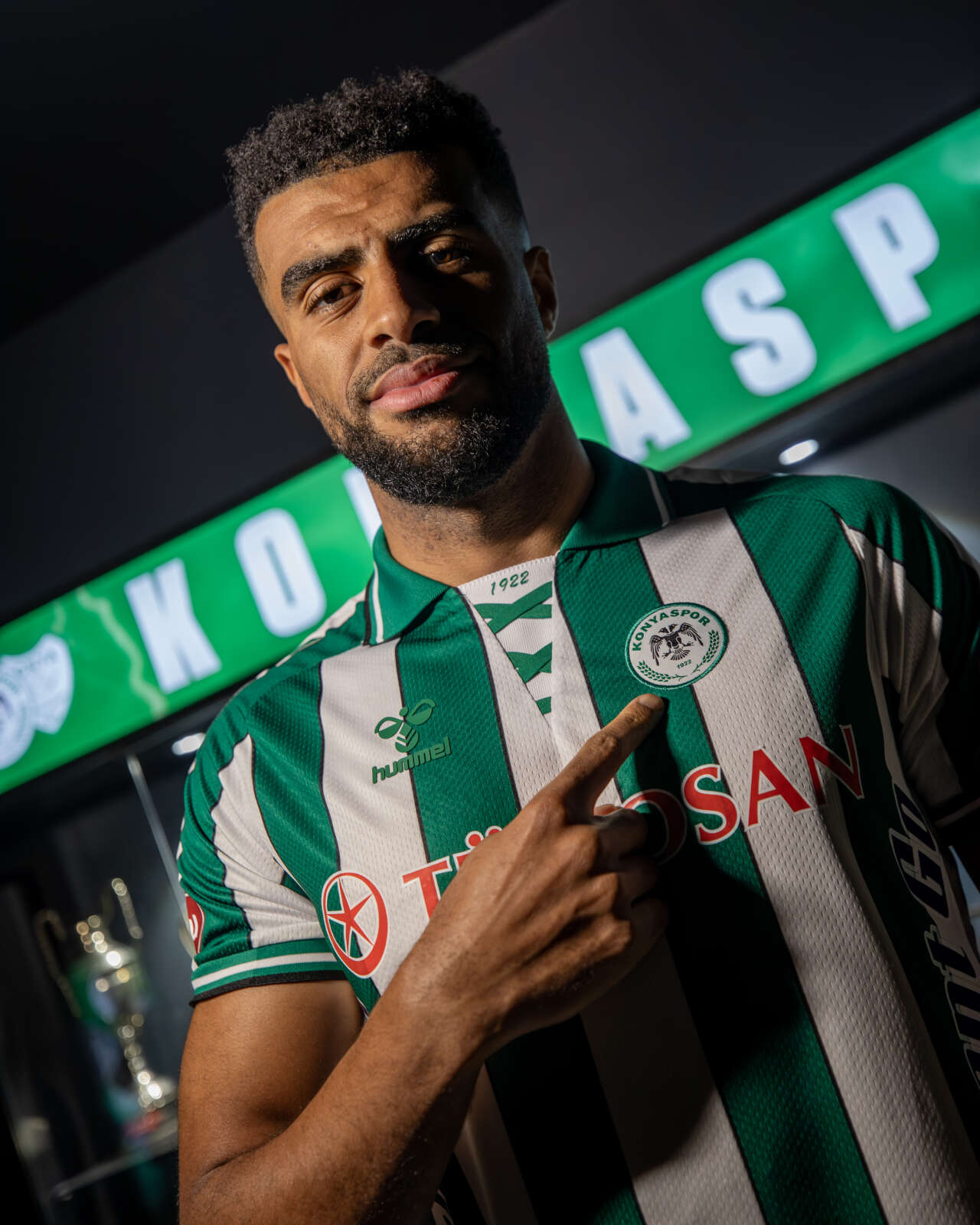 konyaspordan-savunmaya-uzun-vadeli-hamle-rayyan-baniya-imzayi-atti