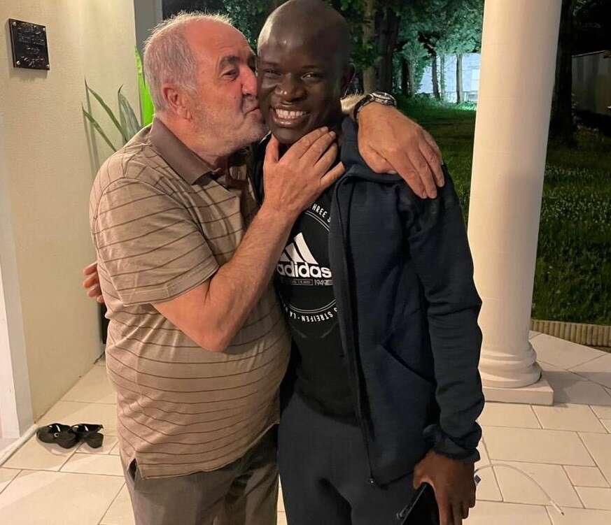 ngolo-kantenin-turkiyedeki-annesi-konustu