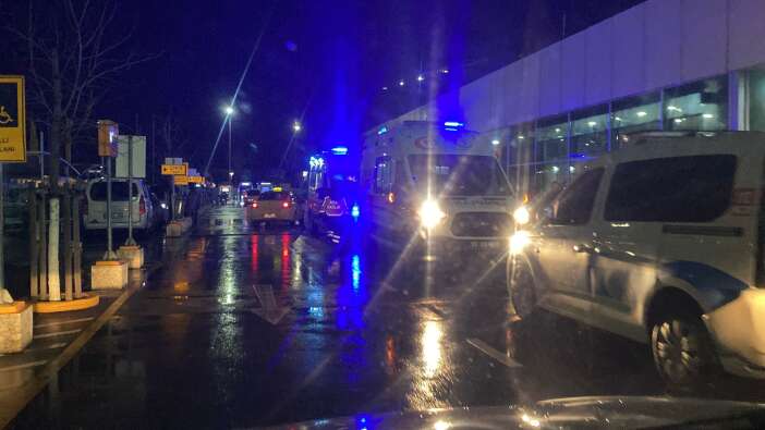 avmde-acil-durum-8-guvenlik-gorevlisi-hastaneye-kaldirildi