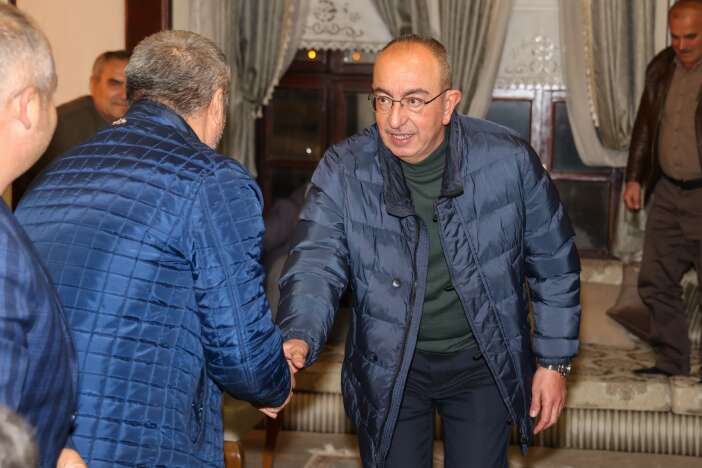 meramda-her-mahallenin-ikinci-bir-muhtari-var