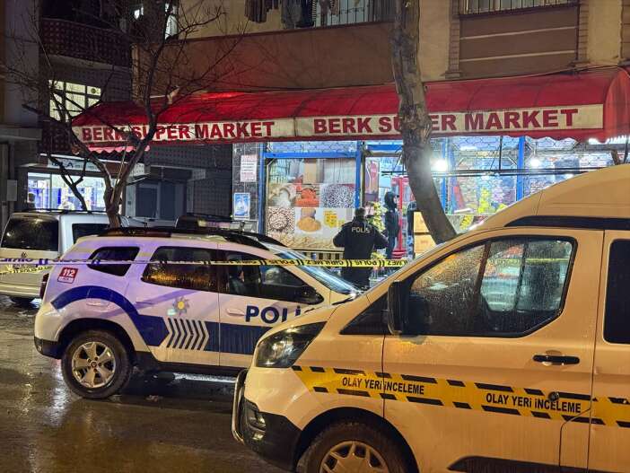 polis-korumasindaki-marketciye-silahli-saldiri