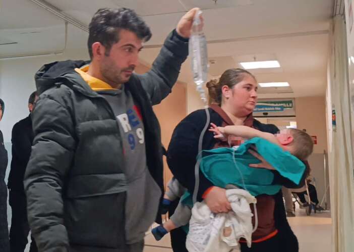 1-bucuk-yasindaki-bebek-kaynar-suyla-yandi