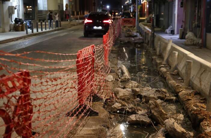 kargocu-belediye-calisaninin-kulagini-isirip-kopardi