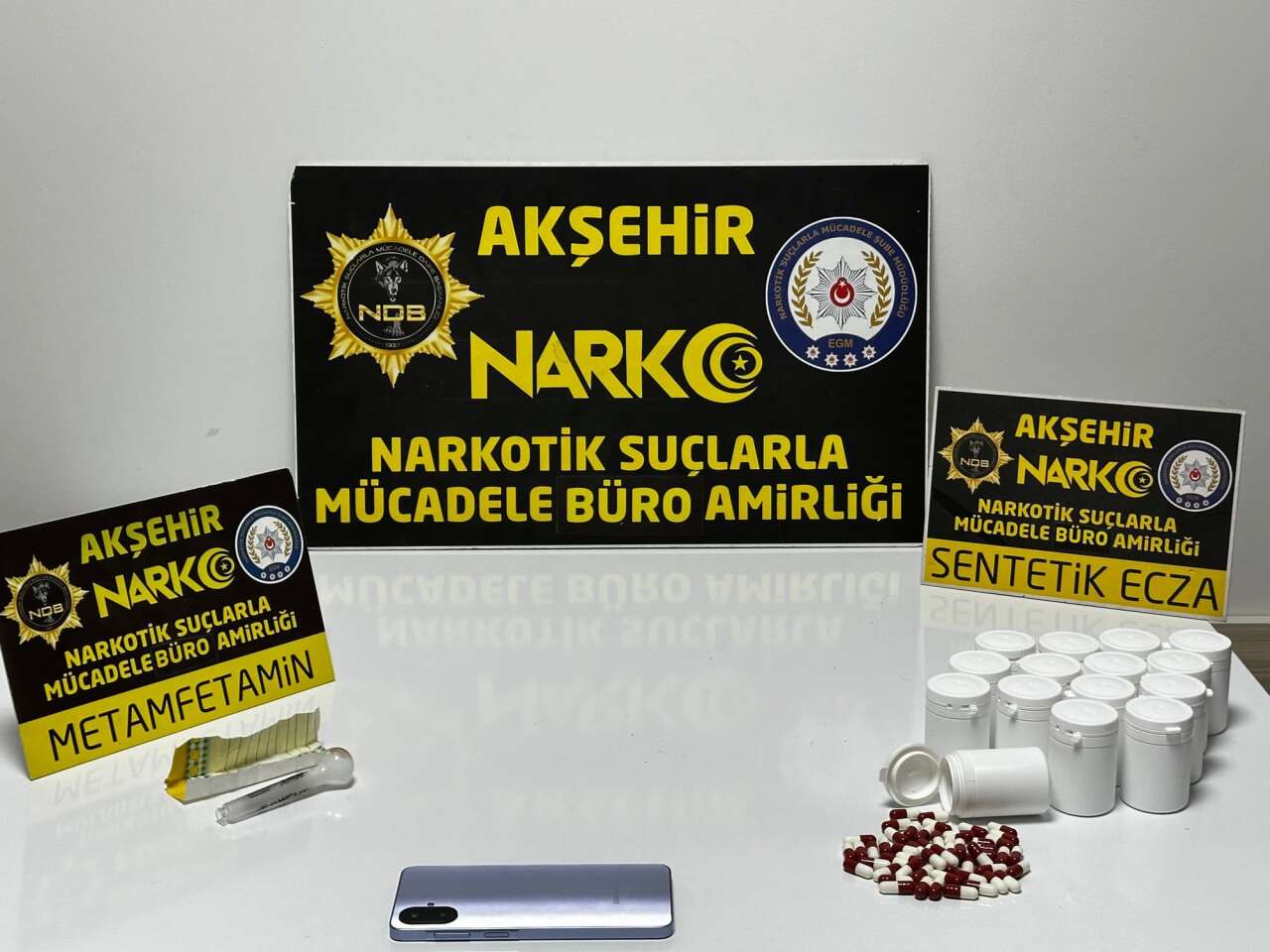 konyada-uyusturucu-operasyonu-800-hap-ele-gecirildi