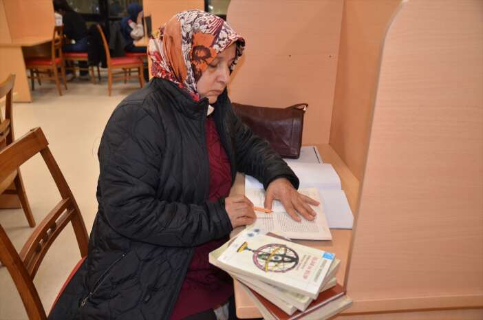 konyada-yasi-hayallerine-engel-olmadi-iletisim-fakultesini-kazandi