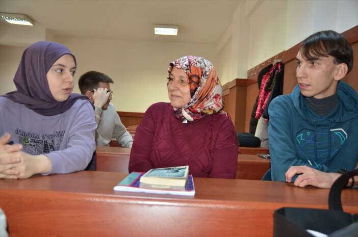 konyada-yasi-hayallerine-engel-olmadi-iletisim-fakultesini-kazandi